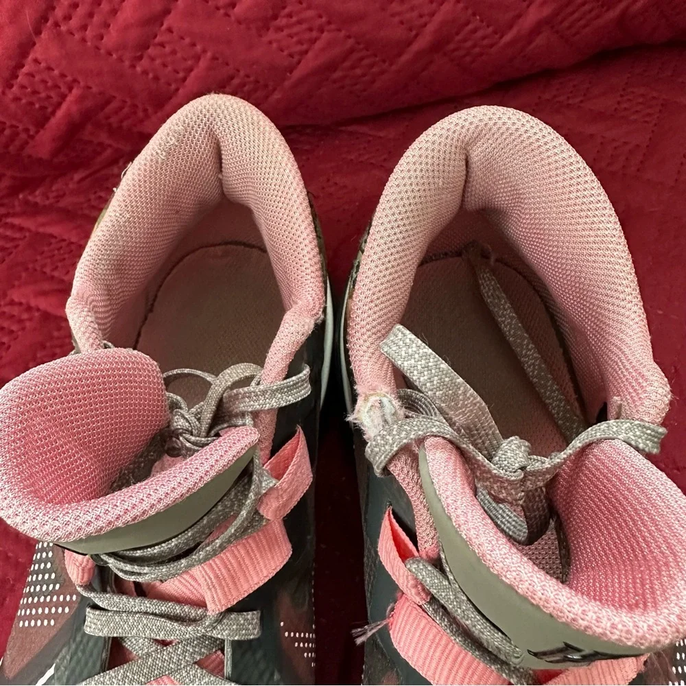 Nike Kyrie‎ Flytrap 5 Moon Fossil Pink Gaze Camo